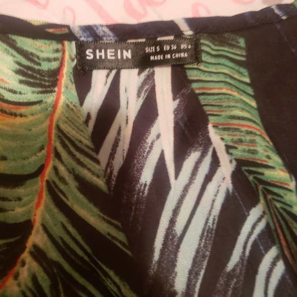 Gorgeous Tropical Maxi Dress - Picture 5 of 12